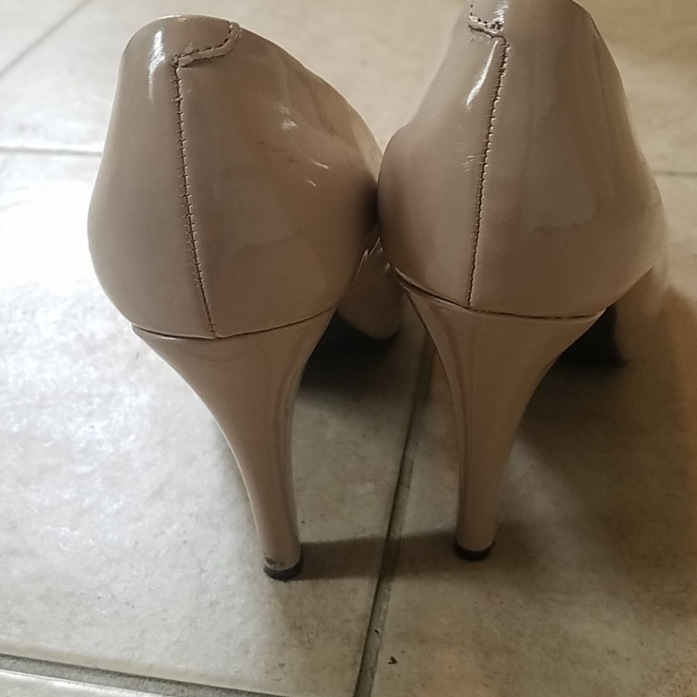 Shoes - Picture 3 of 4